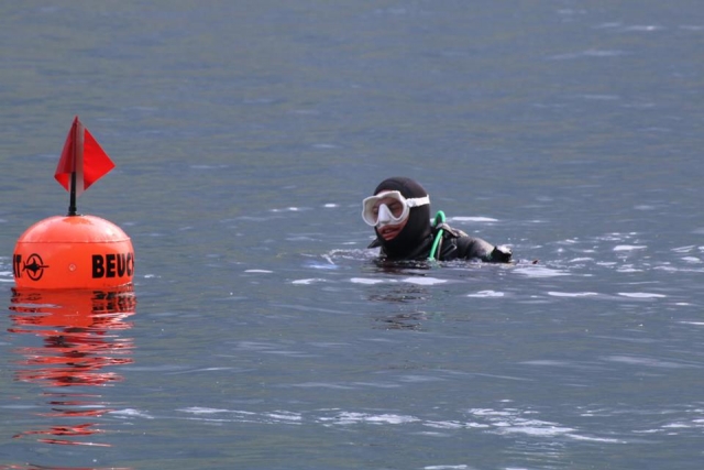  Buceo en el lago 