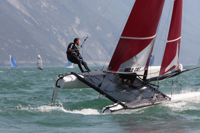  Catamarán 