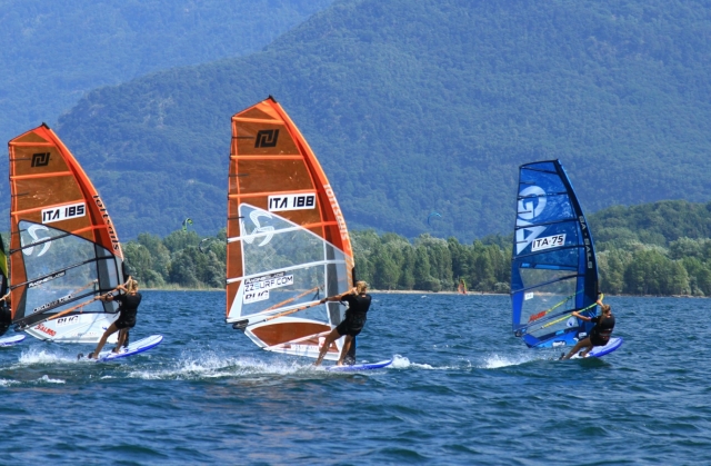 windsurf en el lago de Como