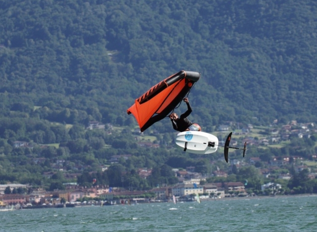 acrobacias con wingfoil