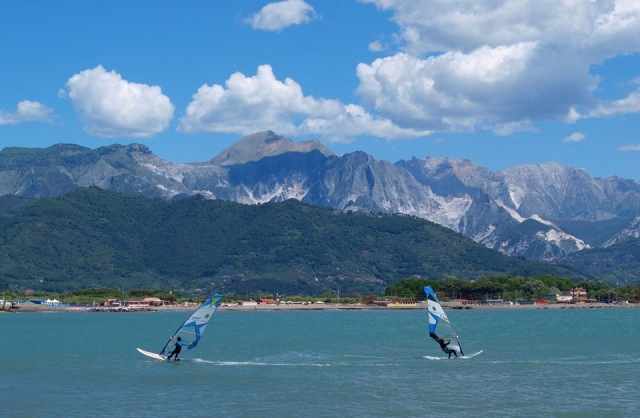  Escuela Kau kau windsurf en La Spezia 