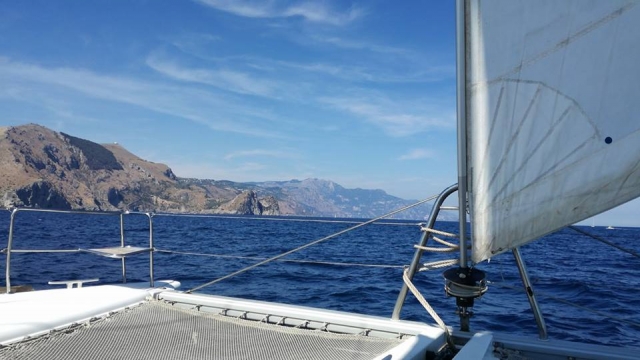  navegando en un barco 