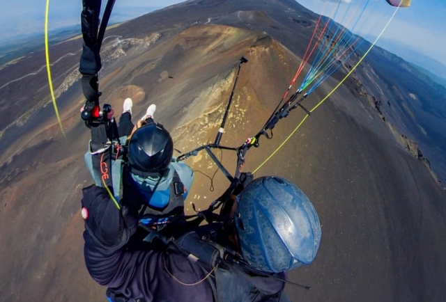  vuelo en parapenle en el Etna 