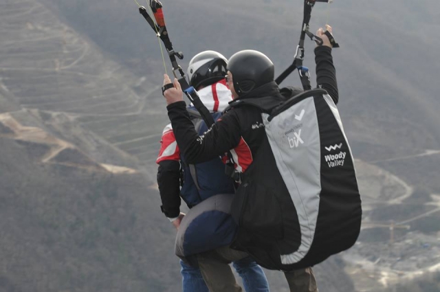  Volando con el parapenle 