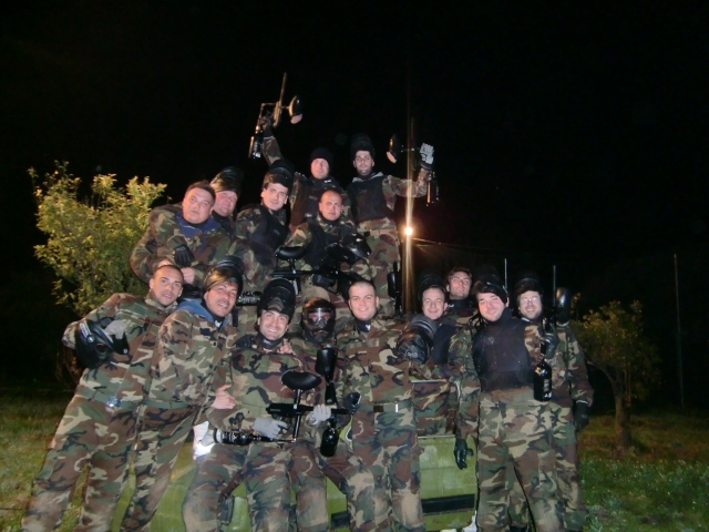  Jugando con armas de juguele 