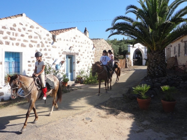 Paseo por los pueblos de la costa