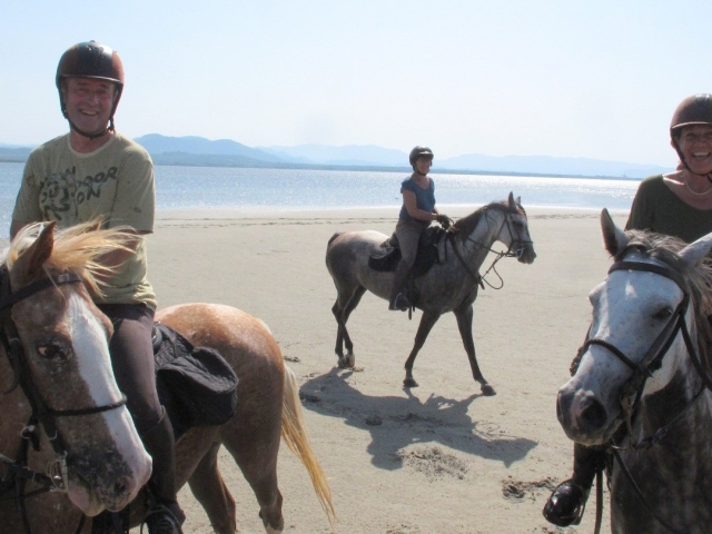  En la playa a caballo 
