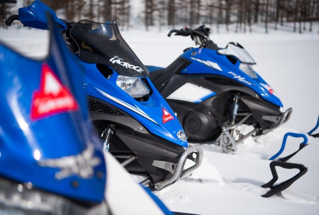  nuestras motos de nieve 