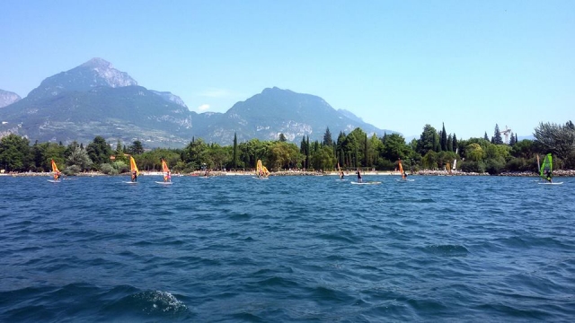 Windsurf en el agua 