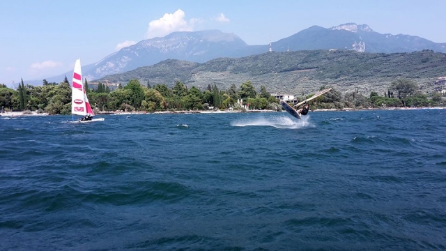  Windsurf en el lago 