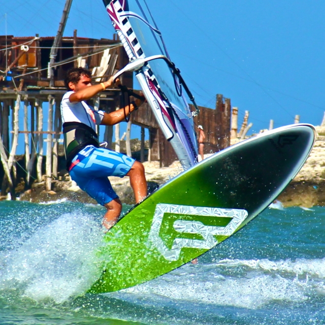  windsurf 