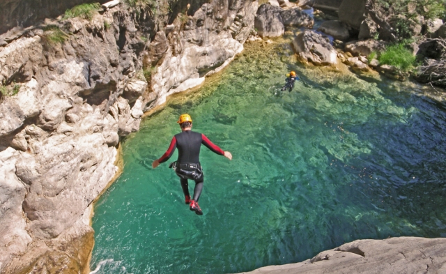  Sumérgele en el azul 