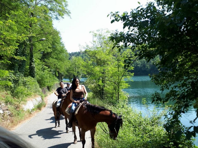  A caballo por el lago 