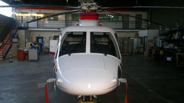  Nuestro hangar 