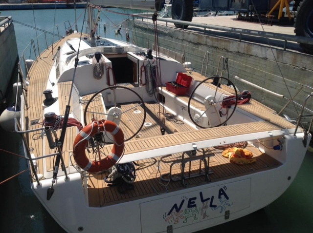  Nuestro barco navegando 