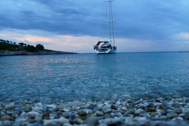  Nuestro barco en el mar llano 