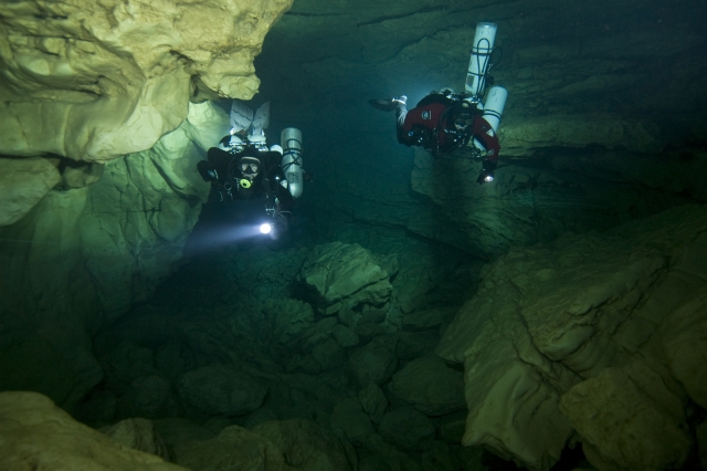  Excursiones en cueva 