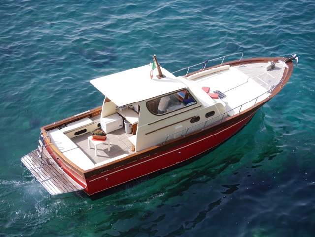  Barco de lujo 
