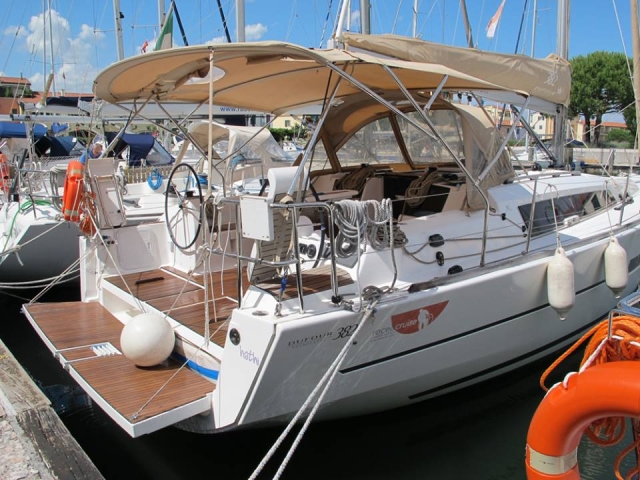  Velero de popa abierta 