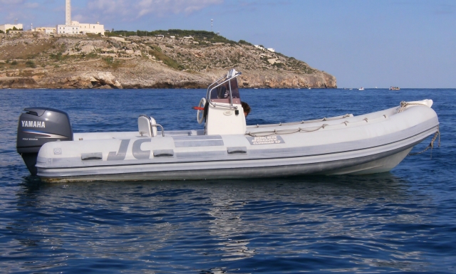  jocker-100hp-7-seater-piccola-nautica-noleggio-barche.jpg 