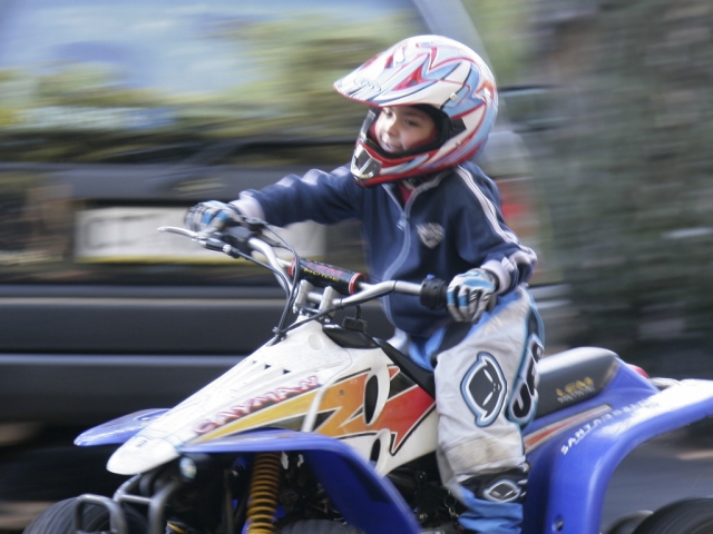  Hasta niños en quads