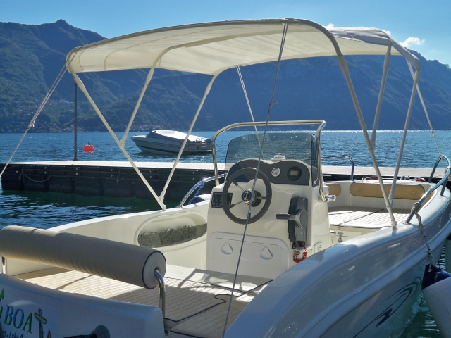 AC Boat