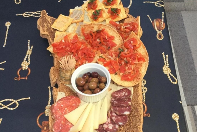  un delicioso aperitivo con los sabores de Cerdeña 