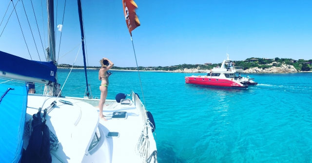 En catamarán 
