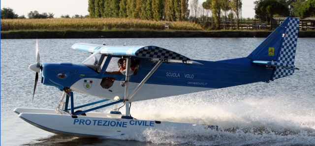  Hidroavión 