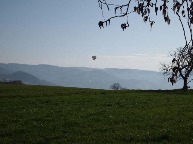  Globo en la distancia 