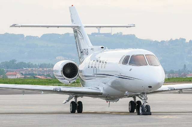  Avión HBC 900XP 