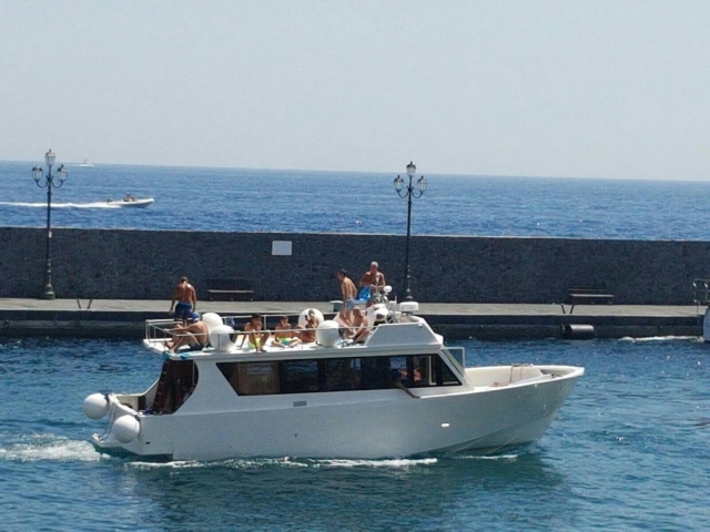  nuestra iombarcazione 