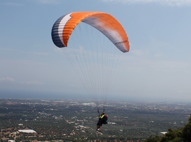  Volando sobre la ciudad como águilas 