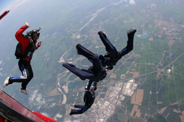  Salto al vacío 