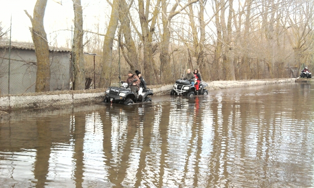  Pasaje en el agua ... 