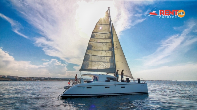 Perfil de nuestro catamarán