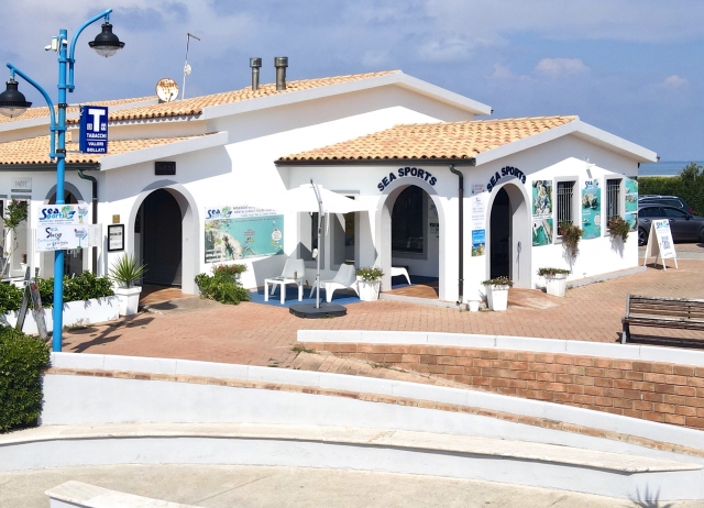 Sede - embarcadero n.1 - Puerto de Tropea 
