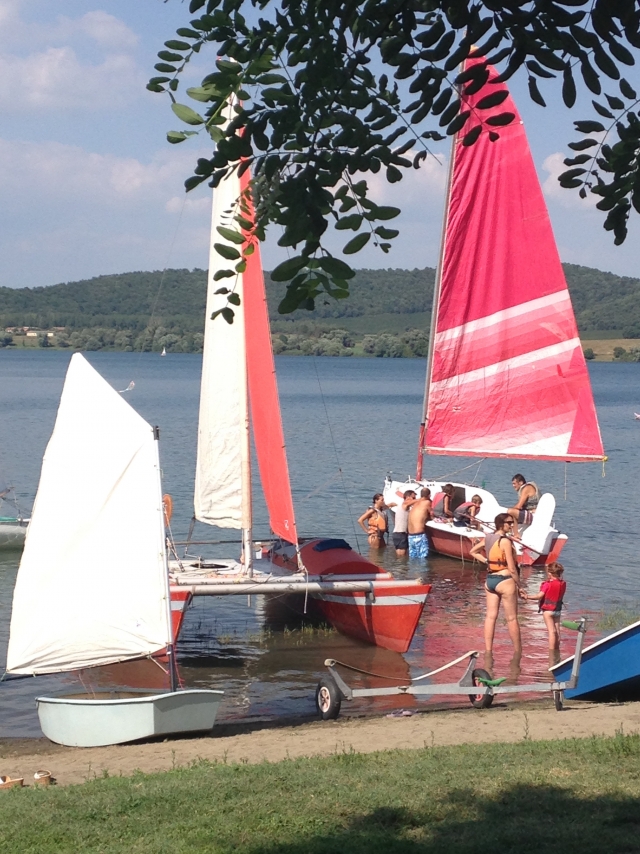 Renta de velero pequeño Rome.jpg