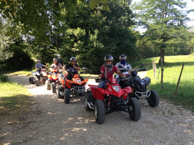  Excursión en cuatrimoto en grupo 