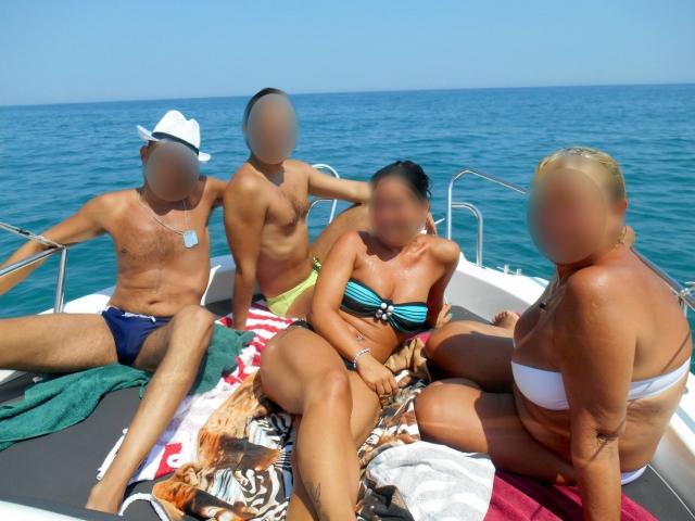  Amigos en compañía 