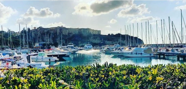  Puerto de Tropea 