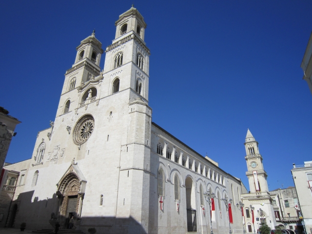 Visitas turísticas de la catedral de San Nicola 