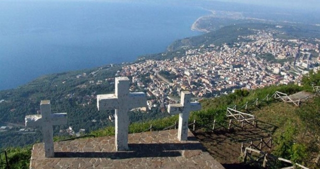  Vista a lo largo de la costa