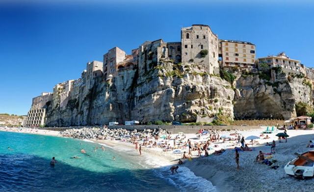 Tropea y su mar celestial 