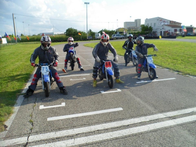  listo en minimotard 