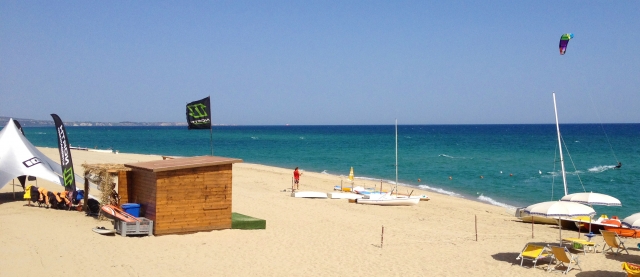  Escuela de Kitesurf Whanau CZ 