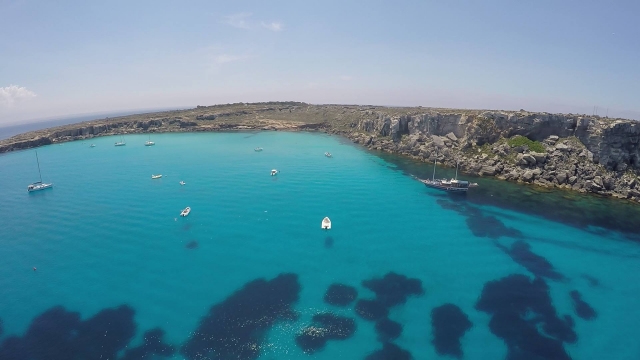 En el azul de nuestras costas 