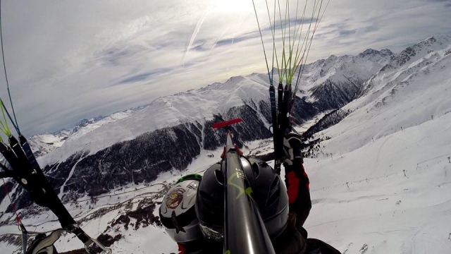  nuestros mejores pilotos le acompañarán en la aventura 