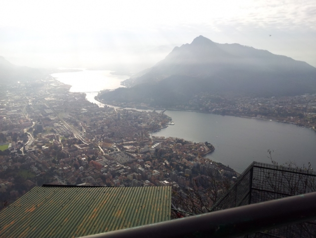  La vista panorámica del lago 