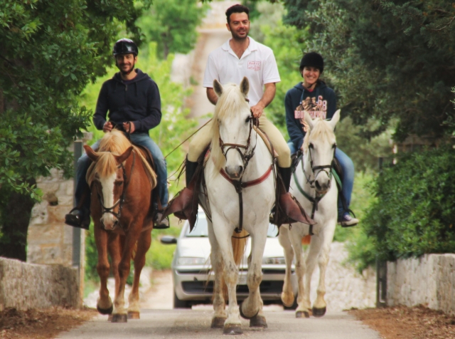 Jinetes para un paseo en paz 
